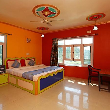 Super Oyo Hotel El Classics Srīnagar Екстериор снимка