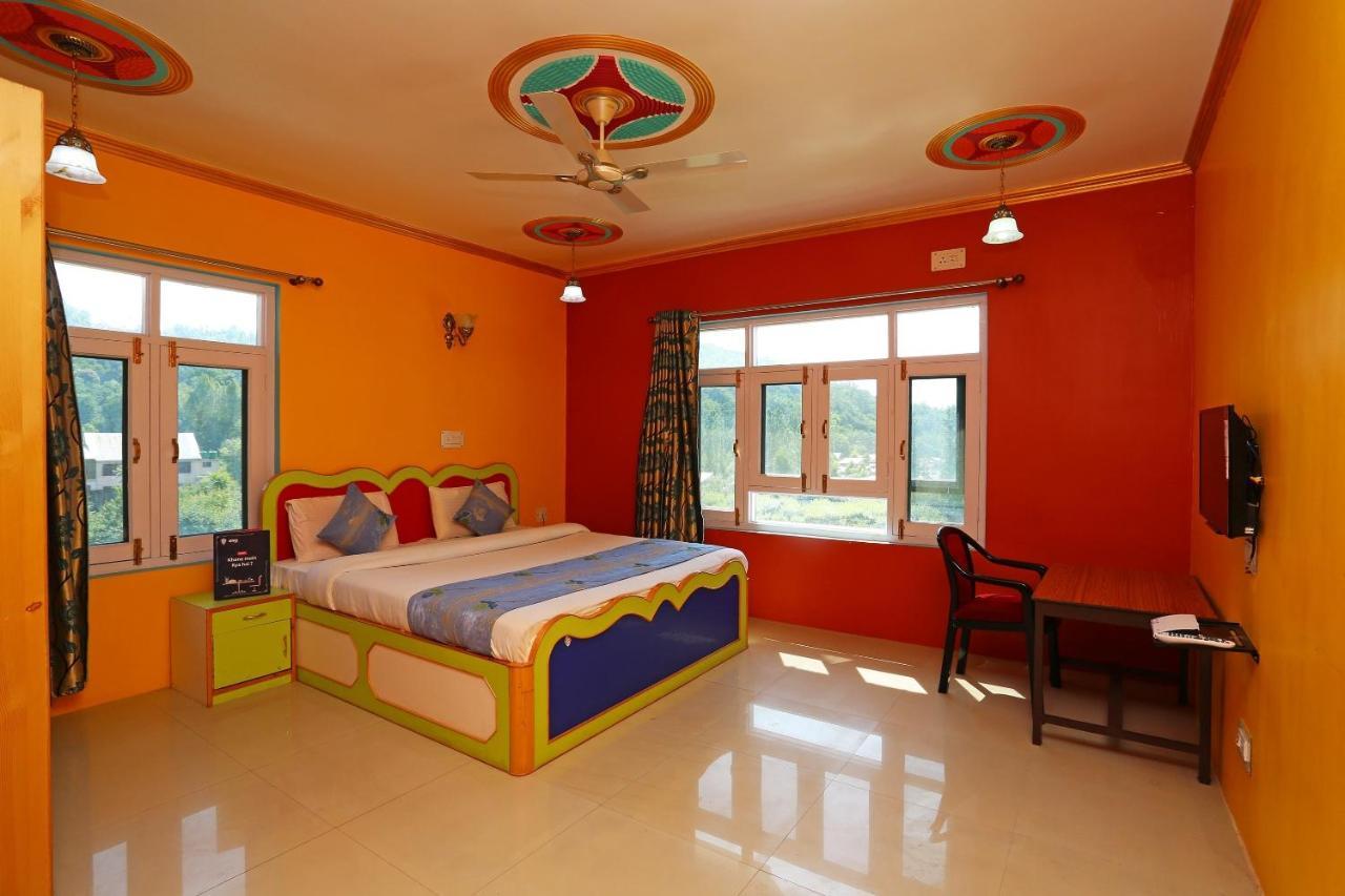 Super Oyo Hotel El Classics Srīnagar Екстериор снимка
